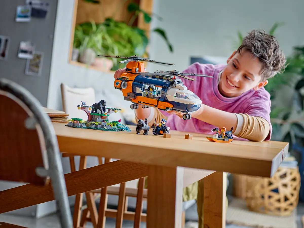 🛩️🌴 ماجراجویی در دل جنگل با LEGO City!